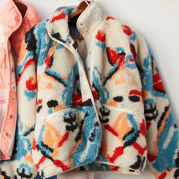 Free People Jackets & Blazers - Free People Hit The Slopes Printed Fleece Jacket